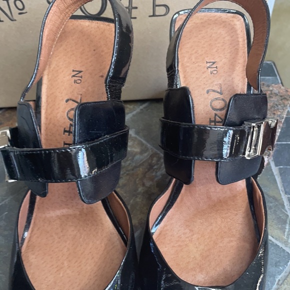 No. 704B Reneh Black Leather & Patent heels - Picture 9 of 10